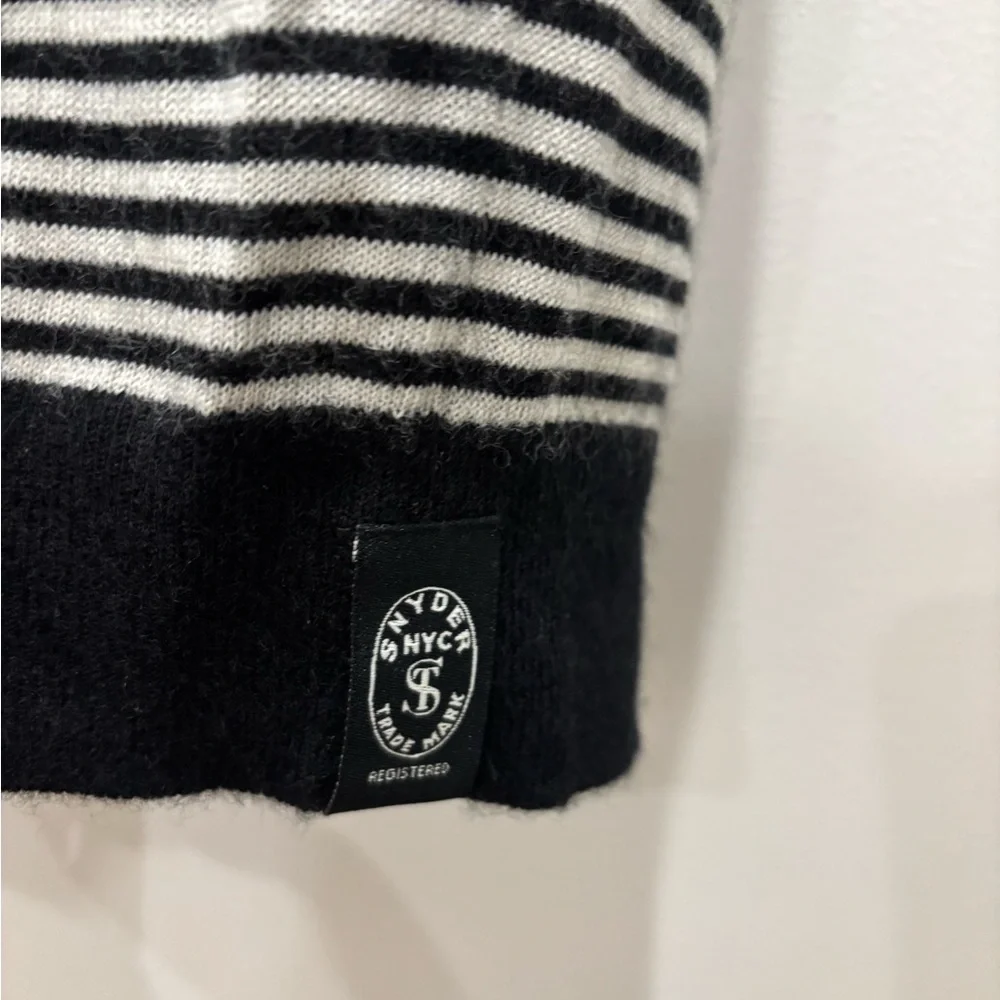 NWT | Todd Snyder | PREMIUM CASHMERE POCKET TEE IN BLACK STRIPE - Picture 5 of 10